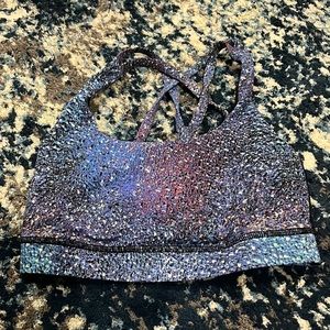 Patterned lulu lemon sports bra